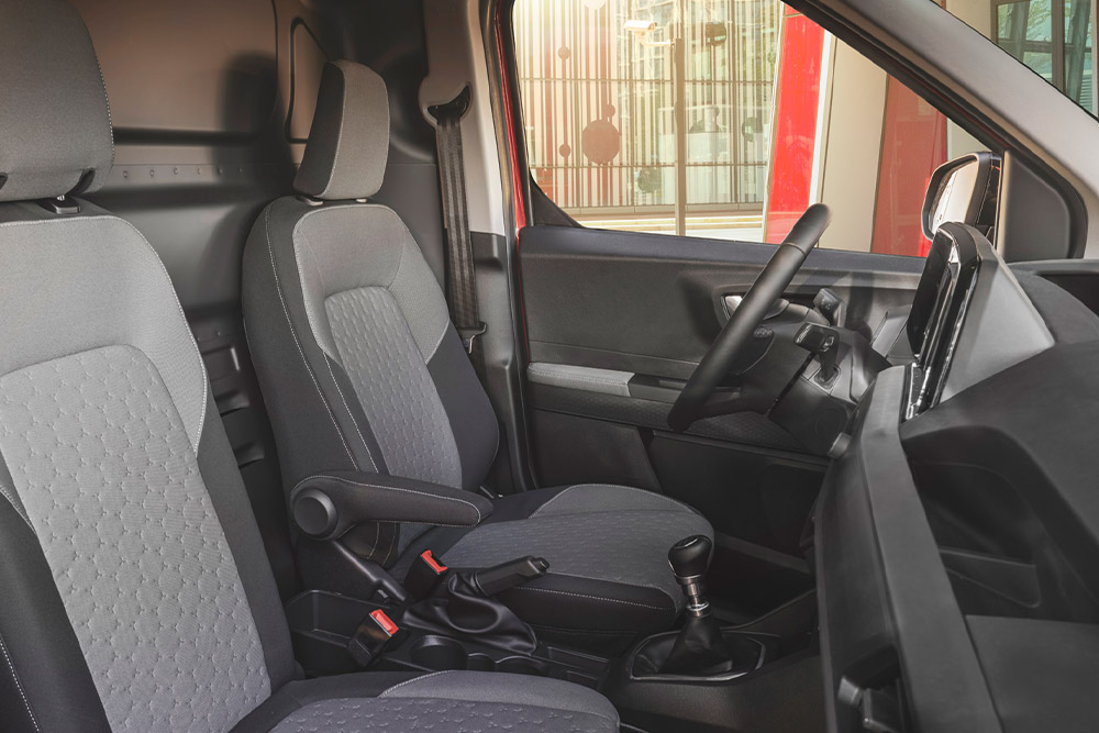 Nouveau siège conducteur réglable dans quatre directions dans le Ford Transit Courier